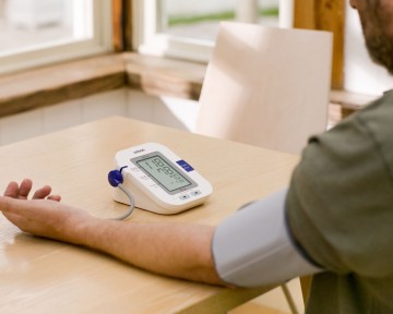Khi chọn mua máy đo huyết áp tại nhà có những tiêu chí nào